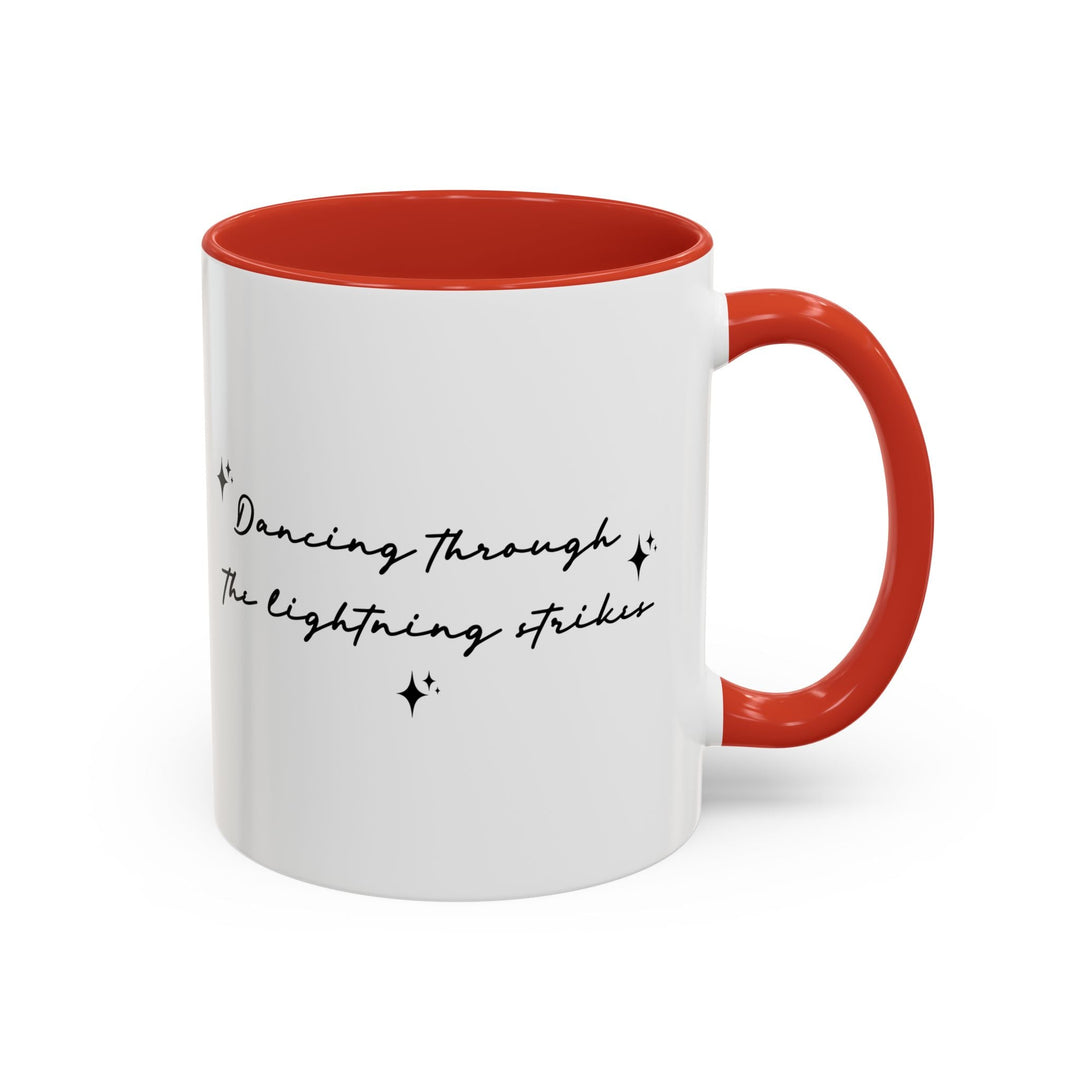 Mug Dancing through the lightning strikes – Tasse citation poétique, design minimaliste noir et blanc, idée cadeau inspirante - MoodElle