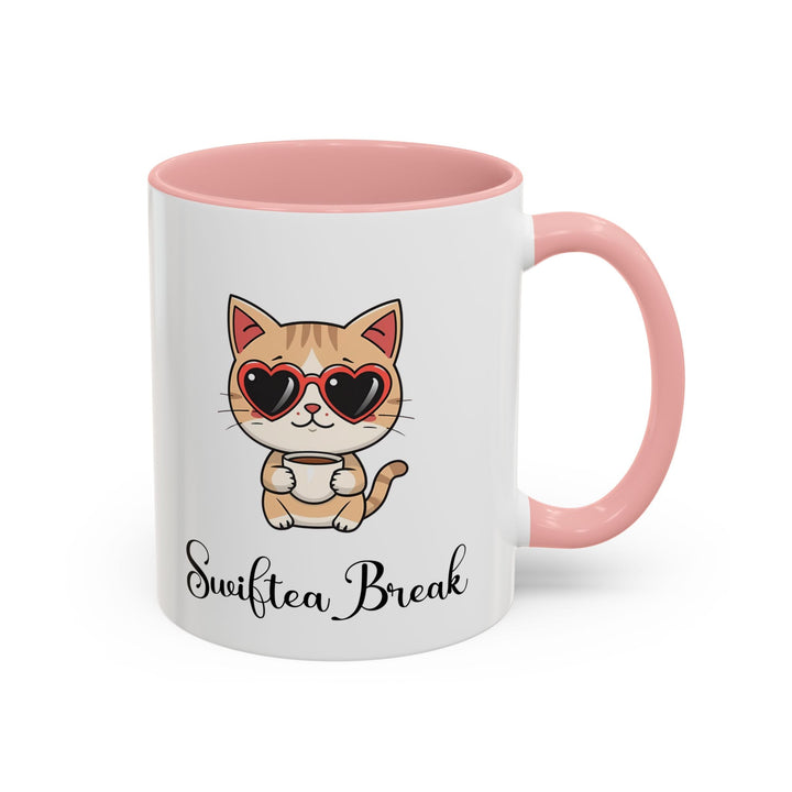 Mug "Swiftea Break" – Tasse chat mignon avec lunettes cœur, cadeau original pour les amateurs de thé et fans de l'icone - MoodElle